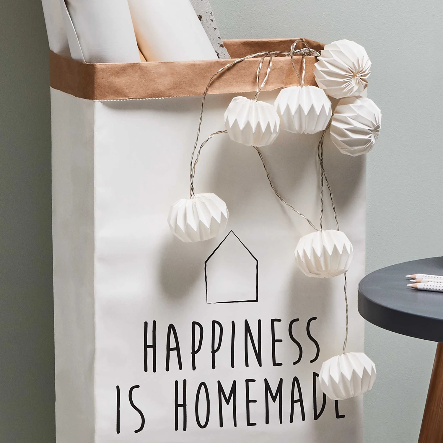 HANAMI LED-Lampions 8 Lichter Mit USB-Batteriefach 11 HANAMI LED-Lampions 8 Lichter Mit USB-Batteriefach – Bild 11