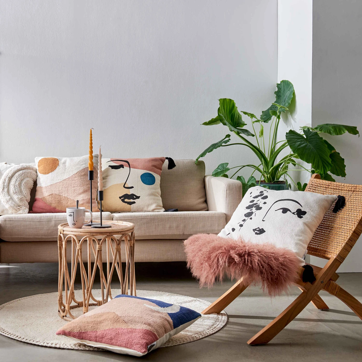 MUSE Kissen Line Art L 50 X B 50cm 2 MUSE Kissen Line Art L 50 X B 50cm – Bild 2