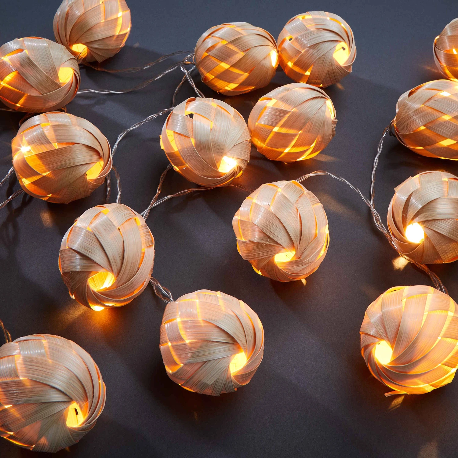 BONDI LIGHTS LED-Lichterkette 20 Bambuslichter Mit USB-Batteriefach 1 BONDI LIGHTS LED-Lichterkette 20 Bambuslichter Mit USB-Batteriefach