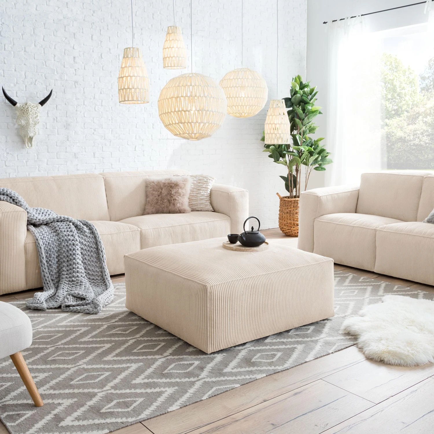 LORALAI Polsterhocker 4 LORALAI Polsterhocker – Bild 4